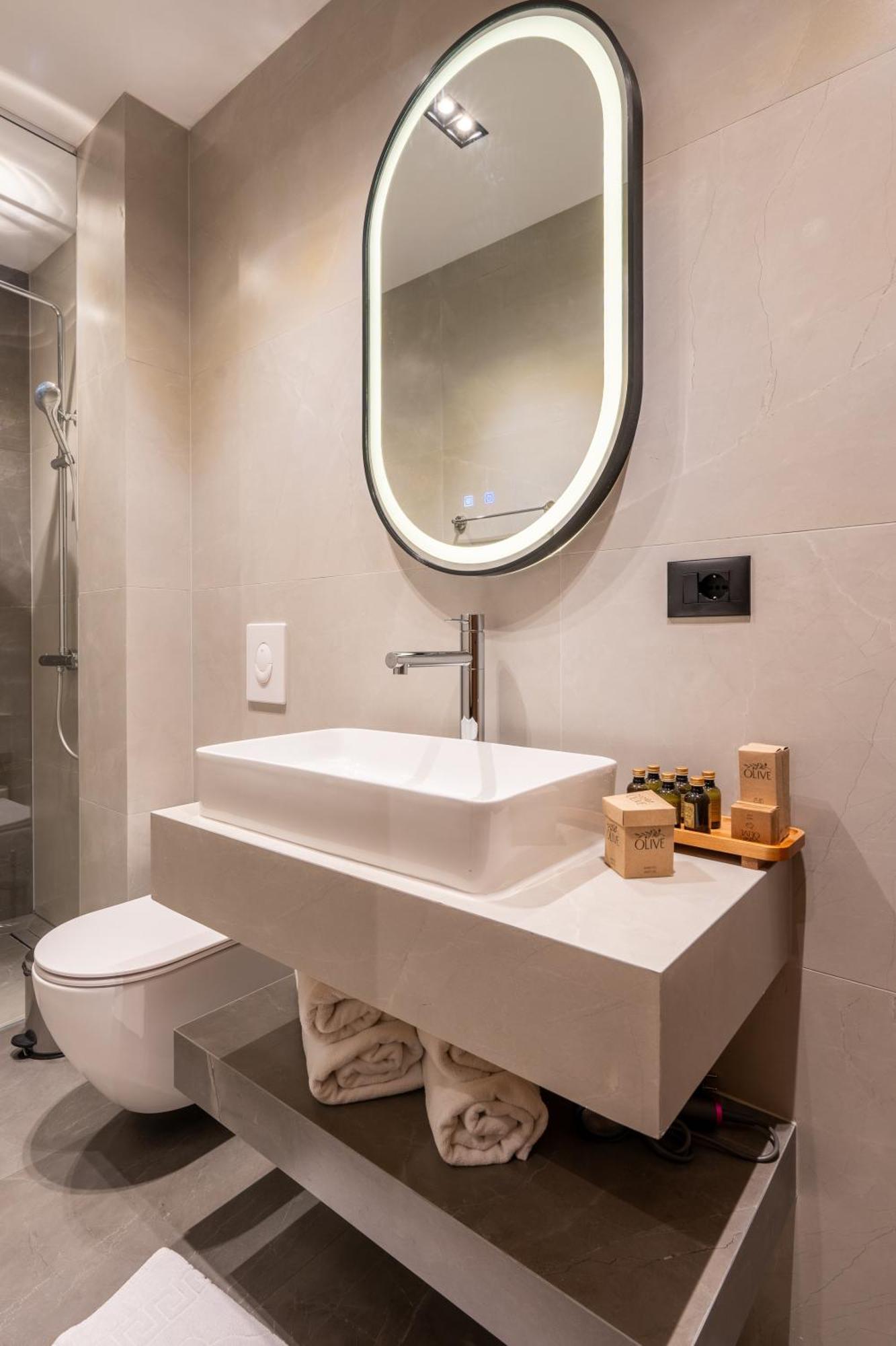 Ruby Hotel Prishtina Pristina Esterno foto