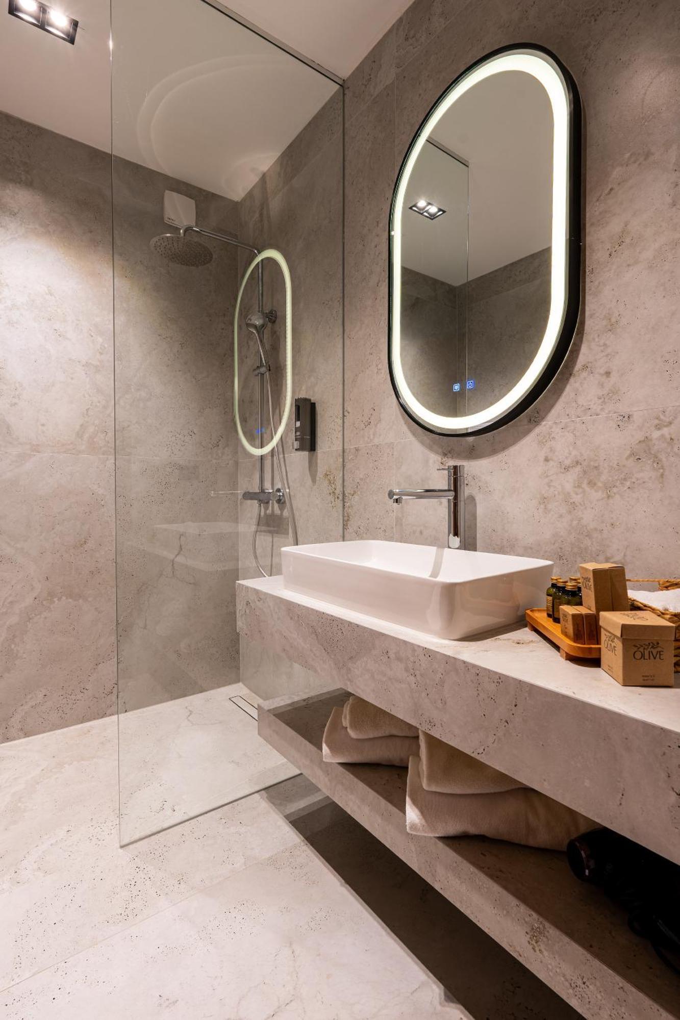 Ruby Hotel Prishtina Pristina Esterno foto