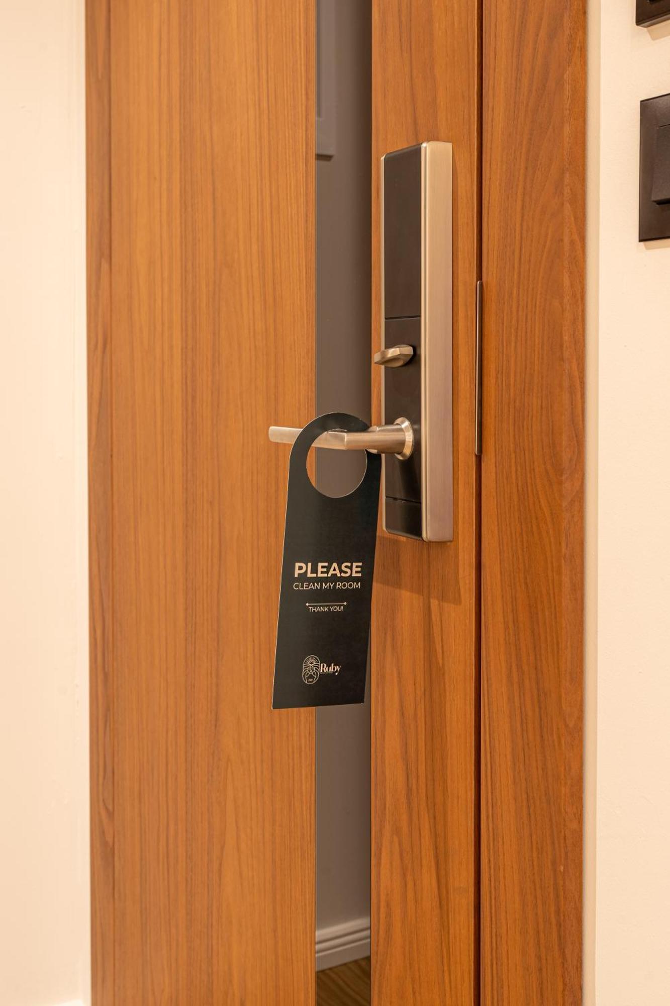 Ruby Hotel Prishtina Pristina Esterno foto