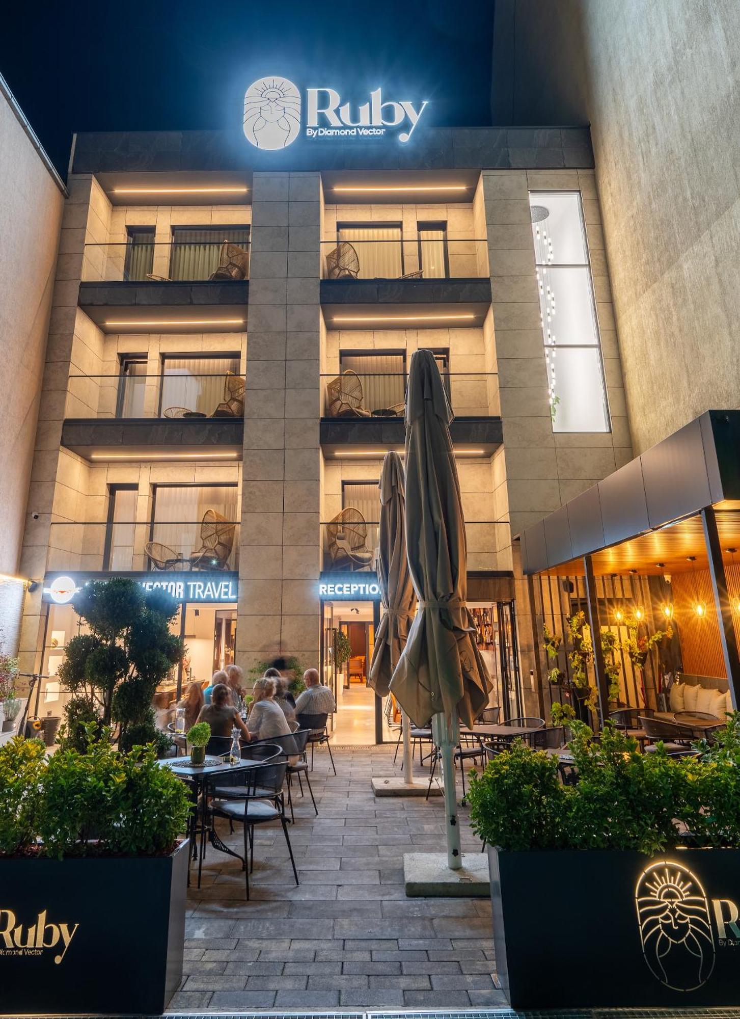 Ruby Hotel Prishtina Pristina Esterno foto